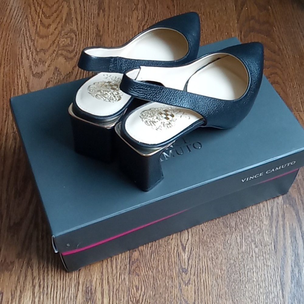 Vince Camuto Women's Pumps-NEW - Picture 2 of 4